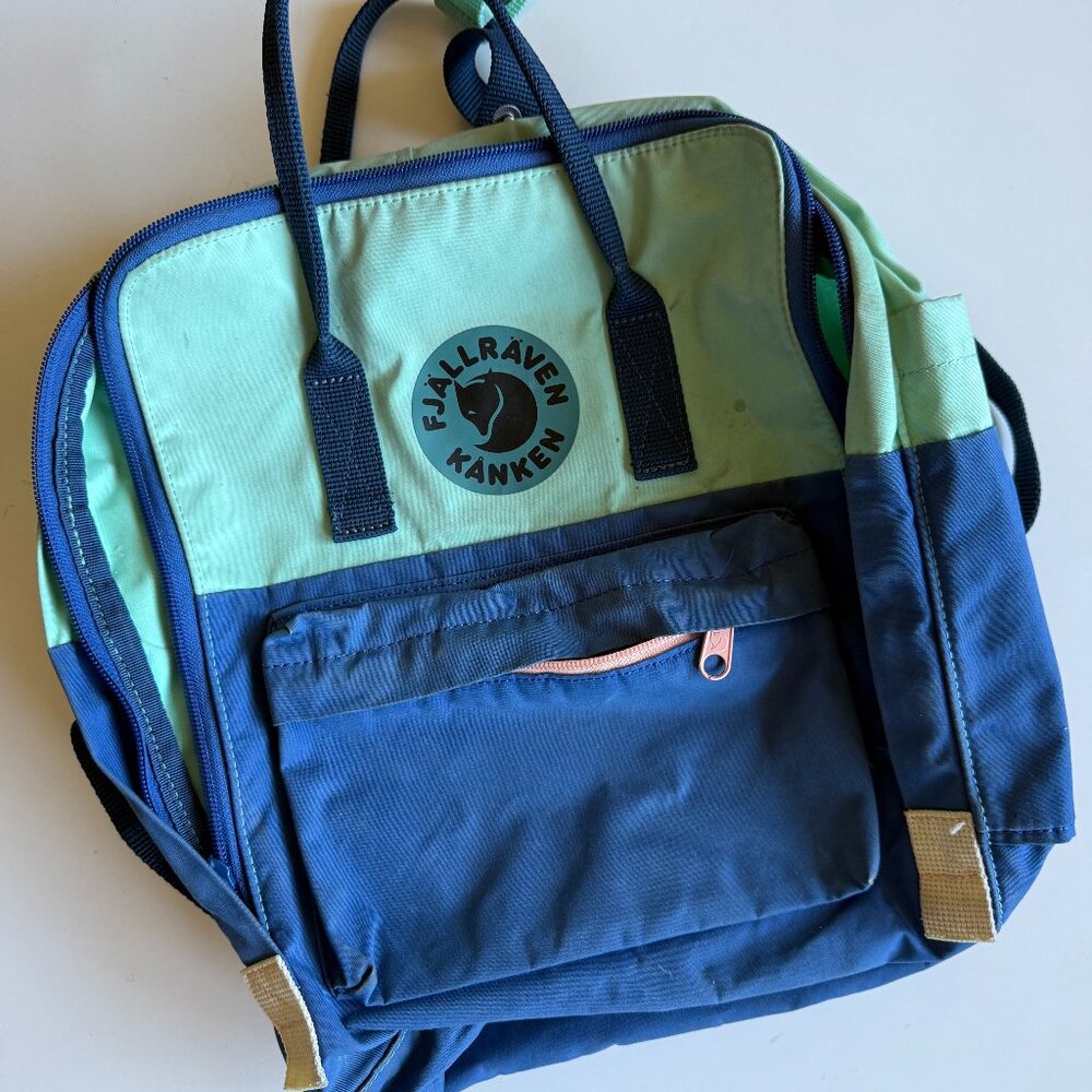 FJALLRAVEN Kånken Backpack